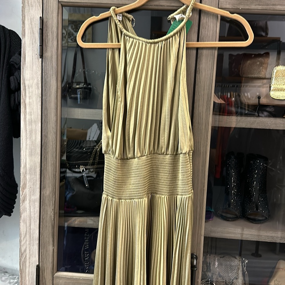 A.L.C.
Renzo II Pleated Halter Dress Size 6 - Picture 5 of 8